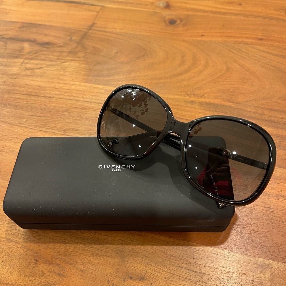 Brand new sunglasses